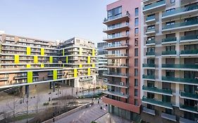 Oaks Studio With Balcony