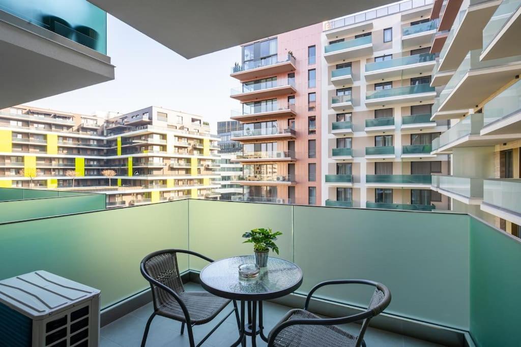 Oaks Studio With Balcony Budapest Kültér fotó