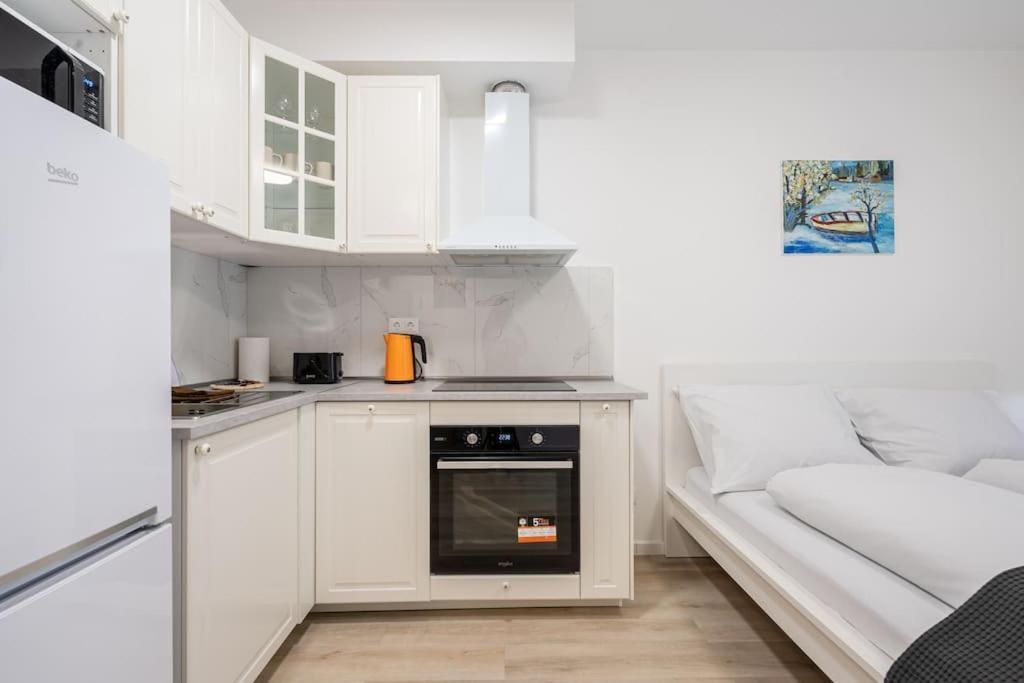 Oaks Studio With Balcony Budapest Kültér fotó