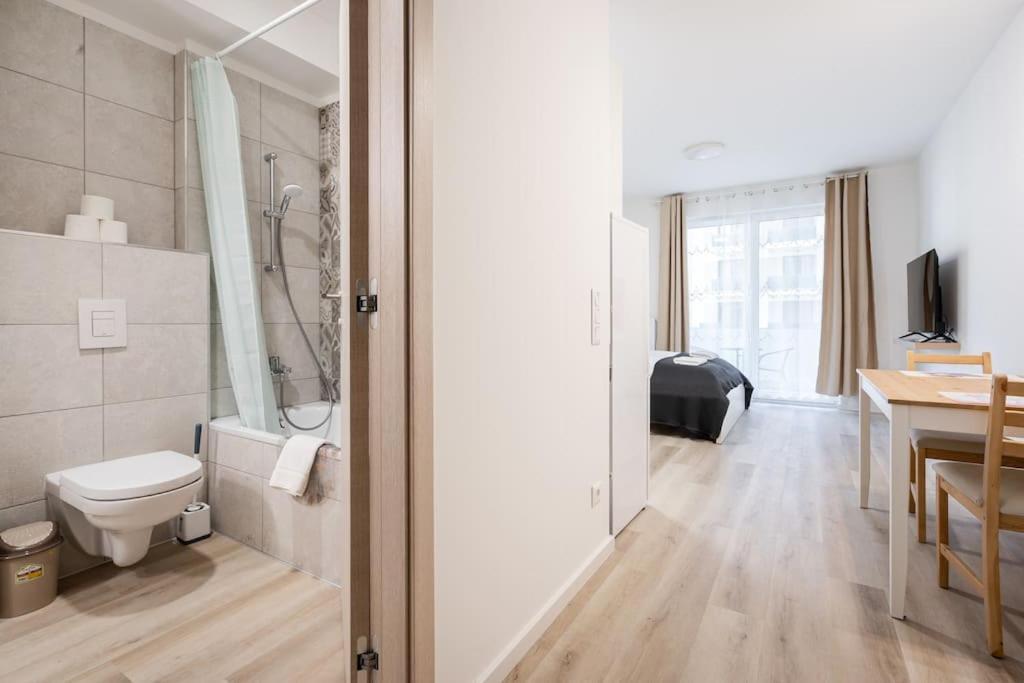 Oaks Studio With Balcony Budapest Kültér fotó